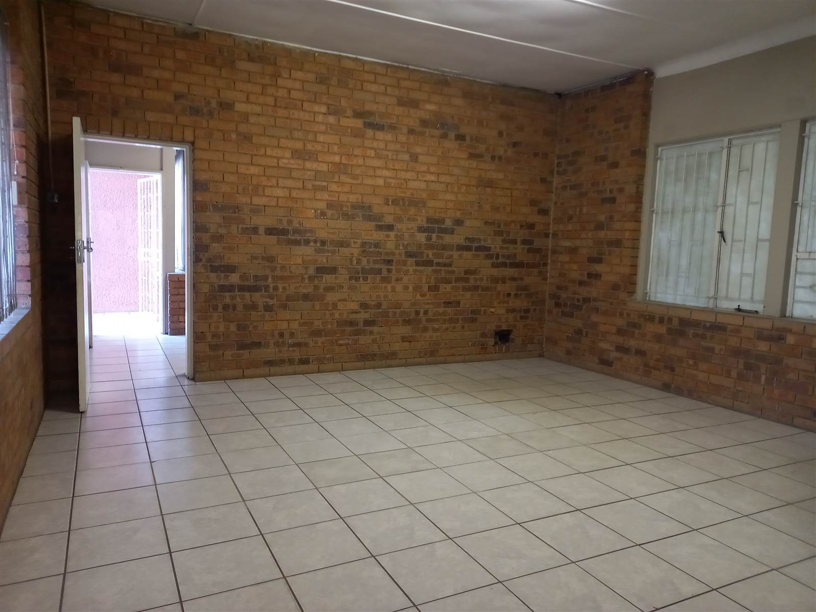 270  m² Industrial space in Rustenburg Central photo number 5