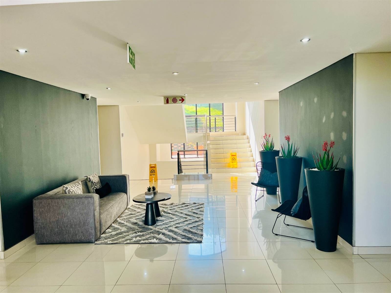 242  m² Commercial space in Bryanston photo number 3