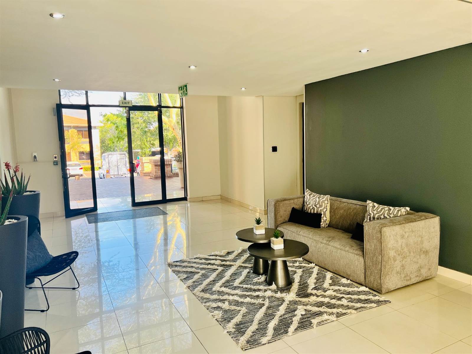 242  m² Commercial space in Bryanston photo number 4