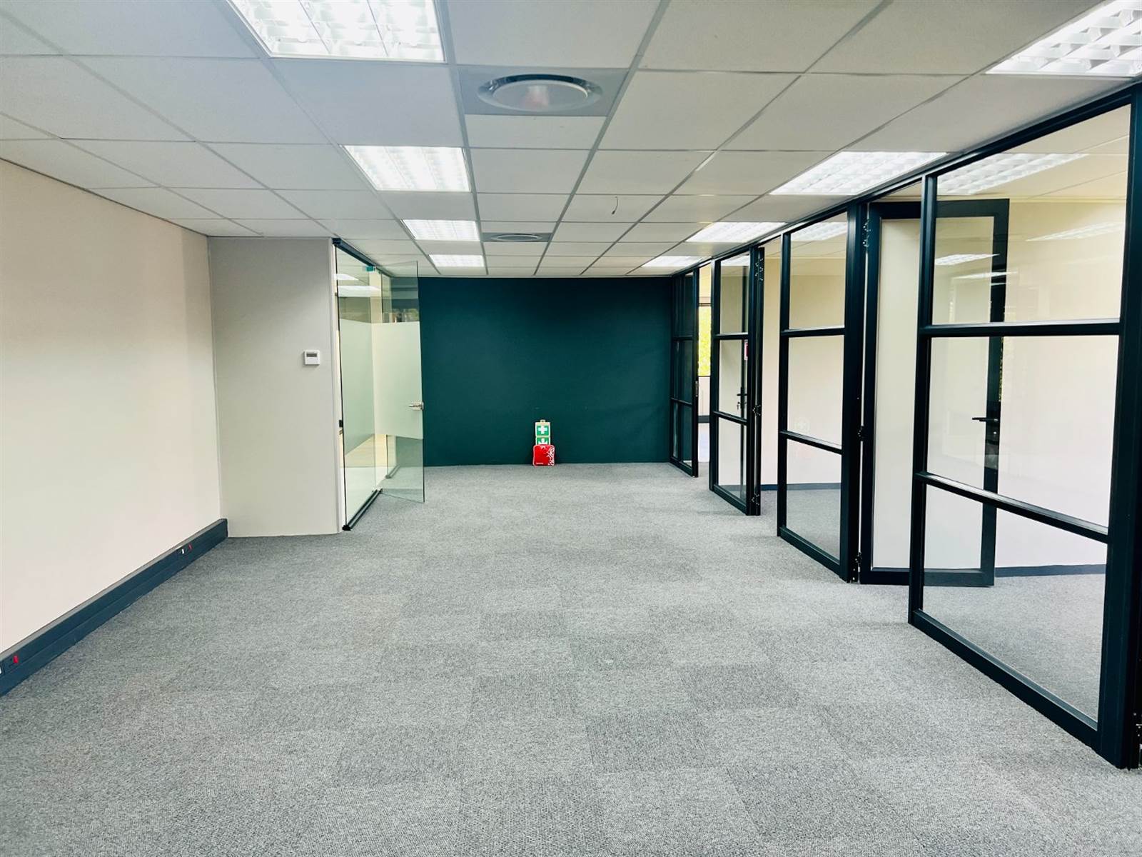 242  m² Commercial space in Bryanston photo number 17