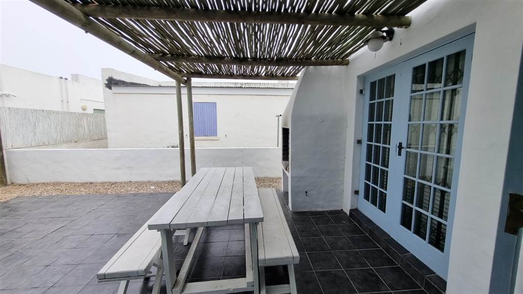 4 Bed House in Paternoster photo number 27