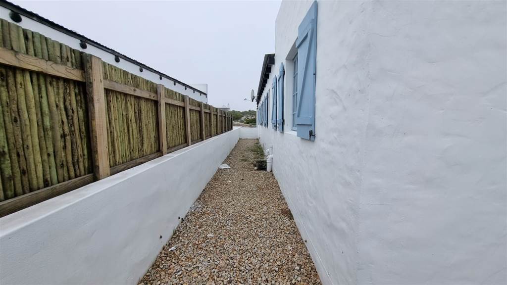 4 Bed House in Paternoster photo number 26