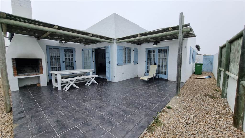 4 Bed House in Paternoster photo number 28