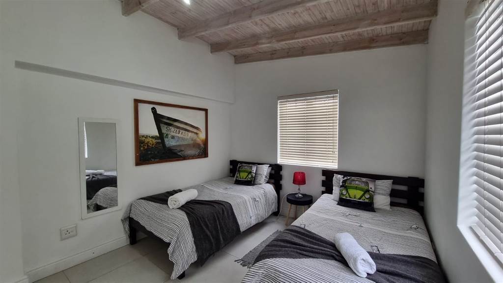 4 Bed House in Paternoster photo number 15