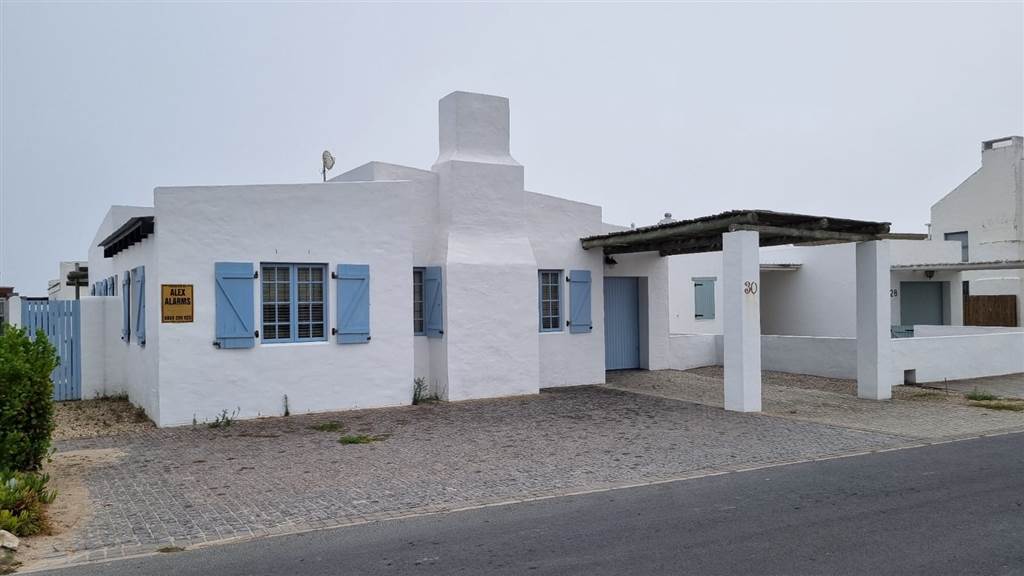 4 Bed House in Paternoster photo number 2