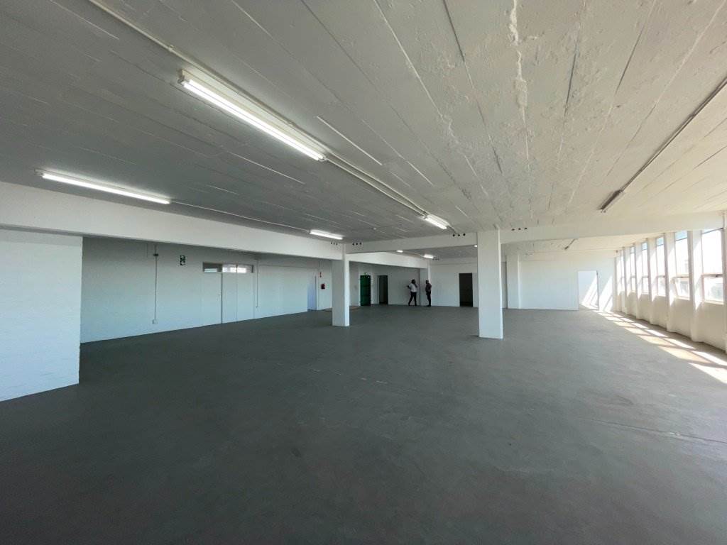 550  m² Commercial space in Woodstock photo number 3