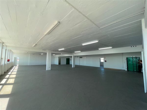 550  m² Commercial space in Woodstock