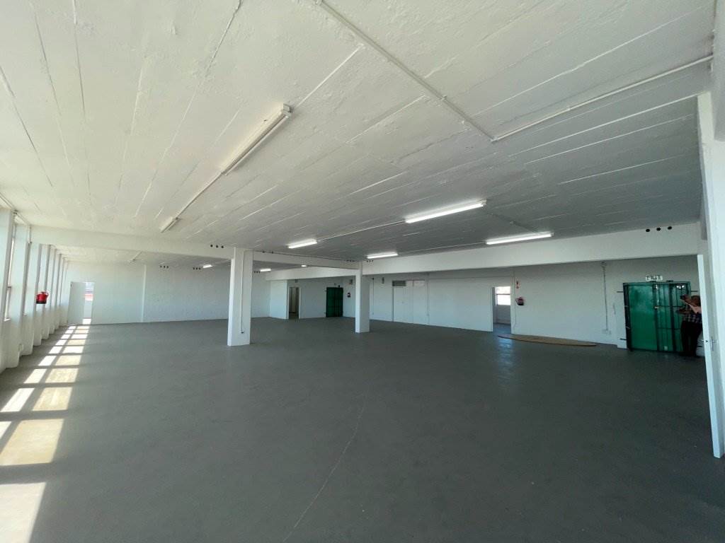 550  m² Commercial space in Woodstock photo number 1