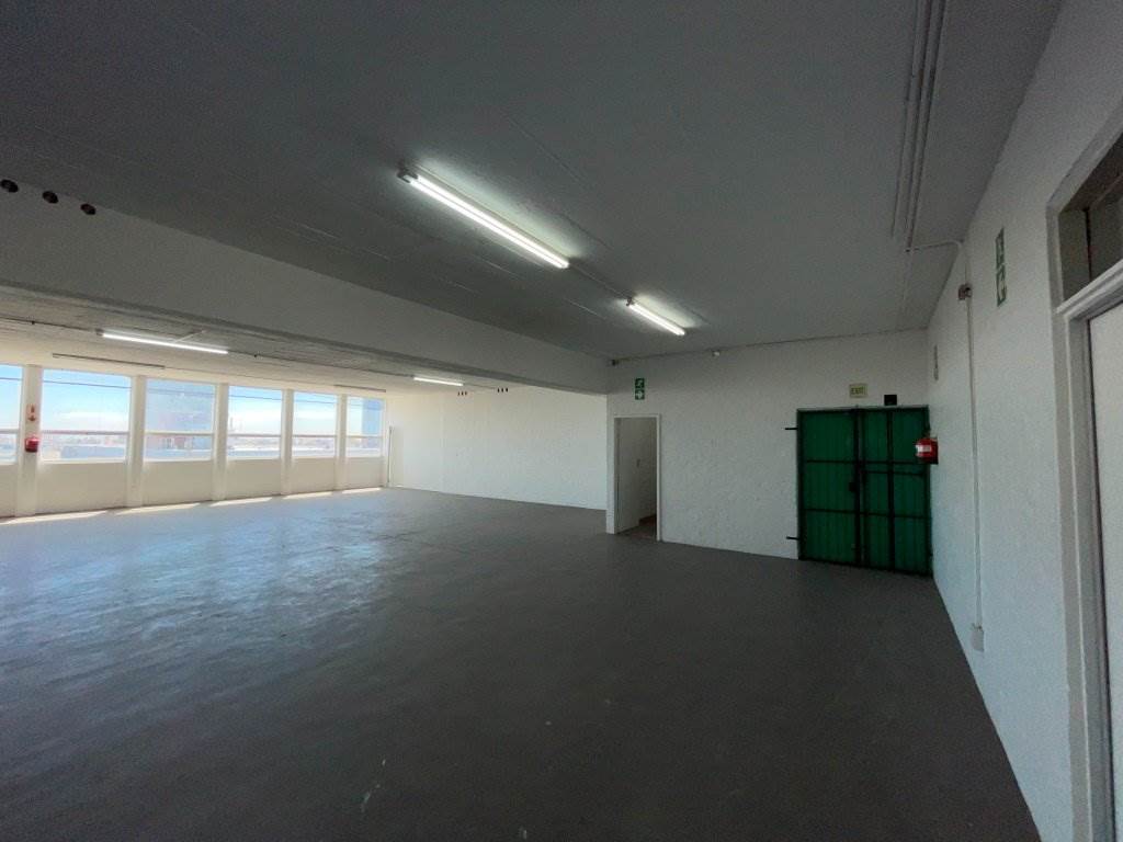 550  m² Commercial space in Woodstock photo number 8