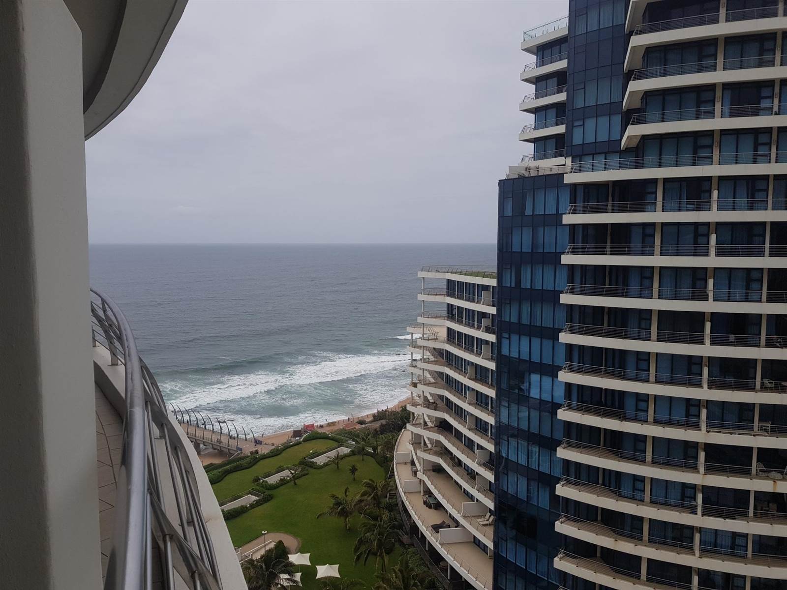 1 Bed Apartment in Umhlanga Rocks photo number 5