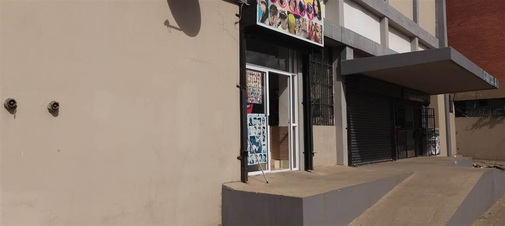 1568  m² Commercial space in Bloemfontein photo number 4