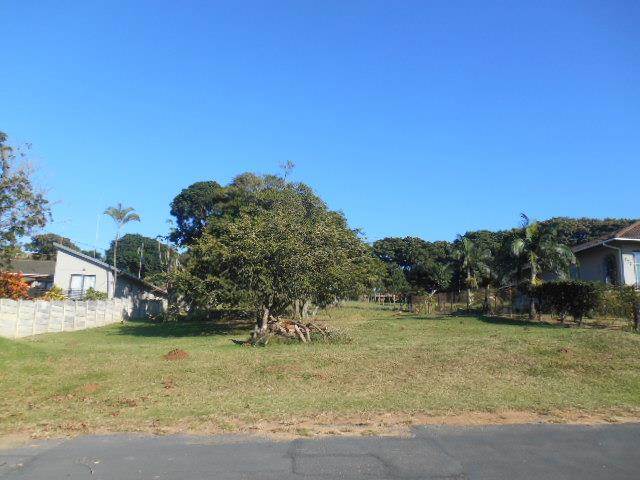 1050 m² Land available in Hibberdene photo number 2