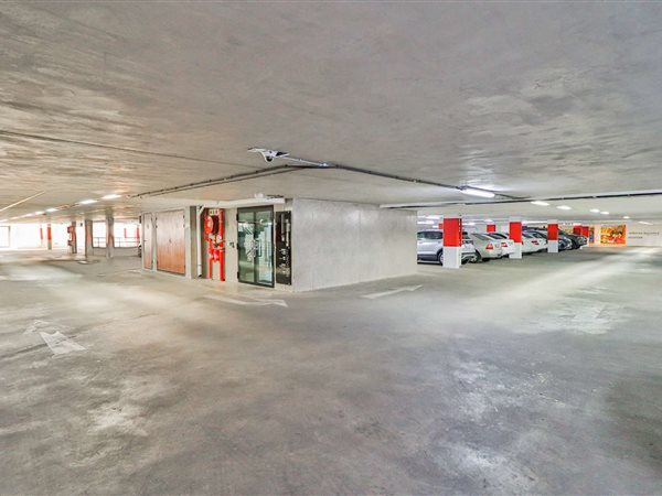 91  m² Commercial space