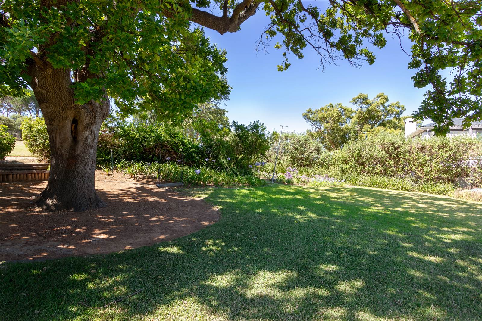 904 m² Land available in Paradyskloof photo number 2