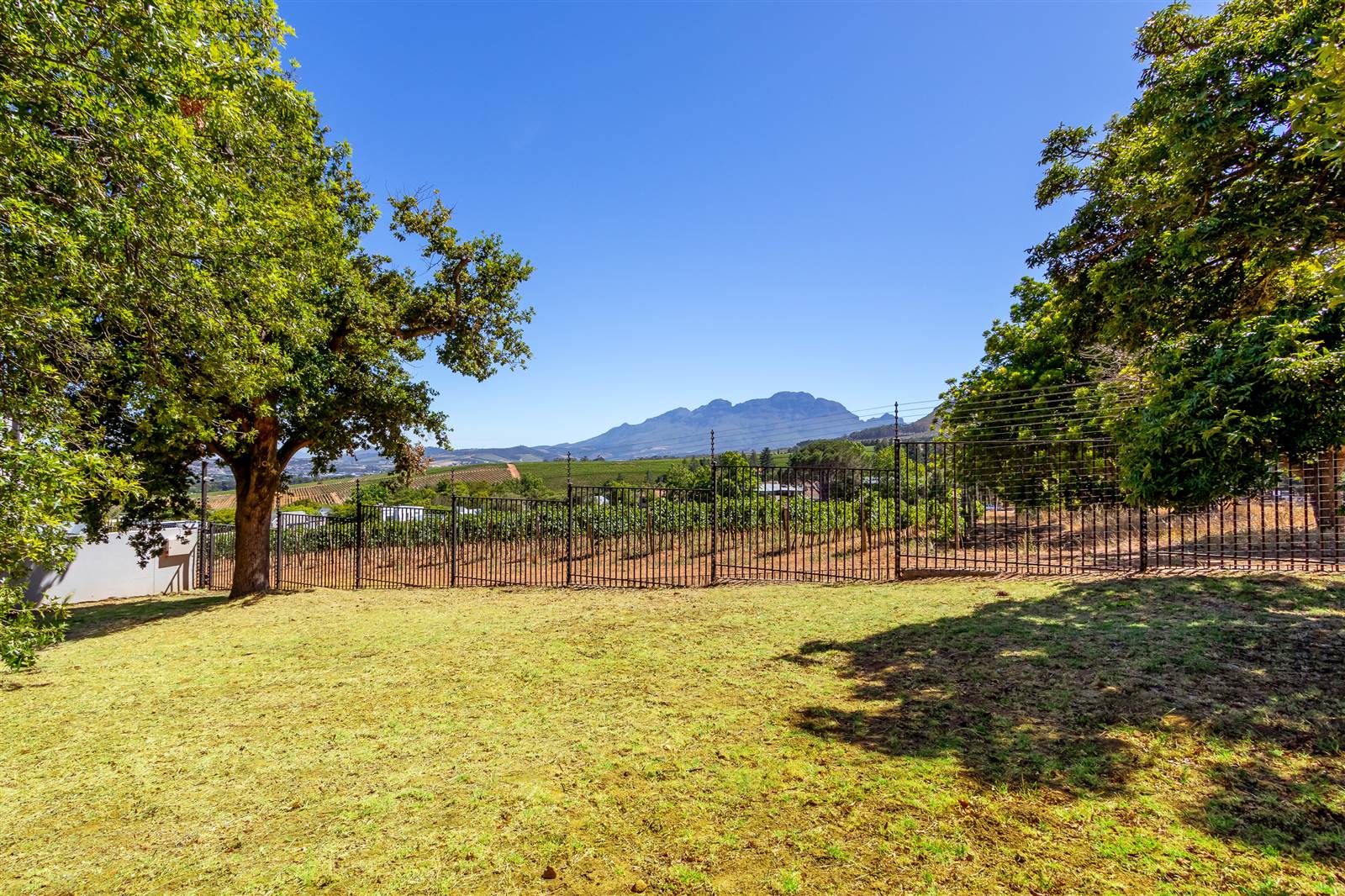 904 m² Land available in Paradyskloof photo number 3