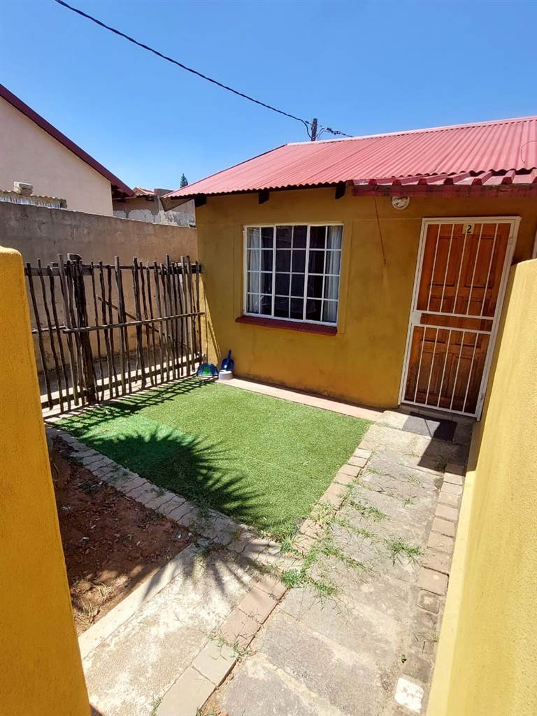4 Bed House in Kaalfontein photo number 16
