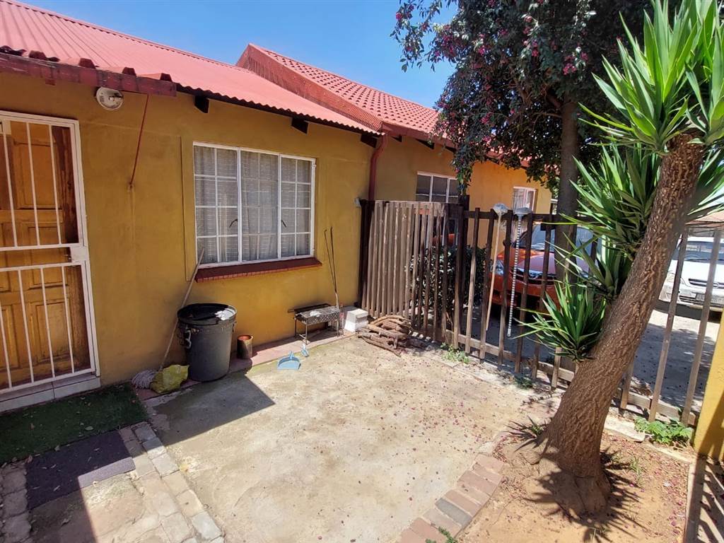 4 Bed House in Kaalfontein photo number 18