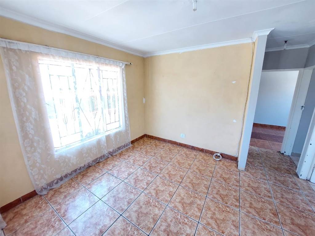 4 Bed House in Kaalfontein photo number 22