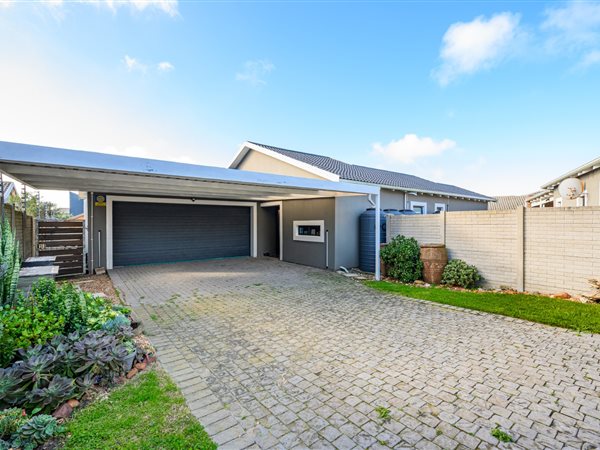 3 Bedroom House 3 Bedroom House