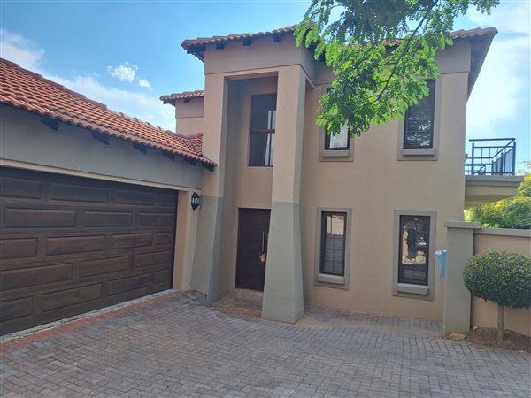 3 Bed House in Amberfield Manor