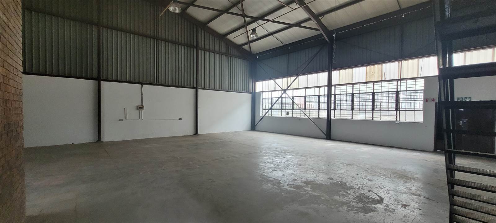 226  m² Industrial space in Robertville photo number 4