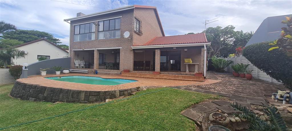 5 Bed House in Leisure Bay photo number 1