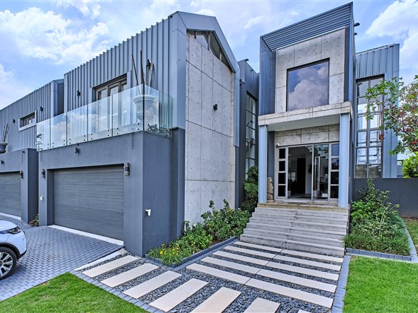 4 Bedroom House 4 Bedroom House