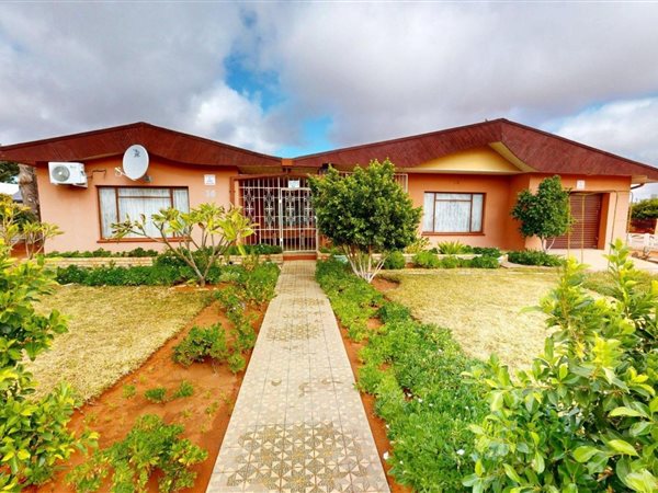 3 Bedroom House 3 Bedroom House