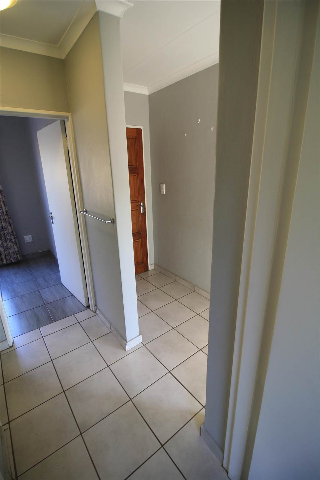 2 Bed Townhouse in Rooihuiskraal North photo number 20