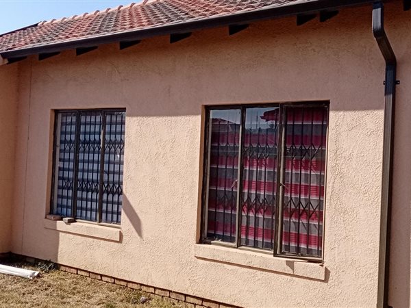 3 Bedroom House 3 Bedroom House