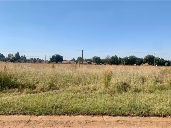 1449 m² Land available in Cultura Park
