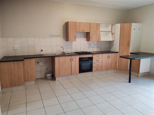 1 Bed Apartment in Rynfield