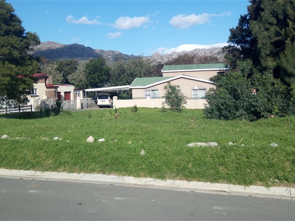 618 m² Land available in Sir Lowrys Pass