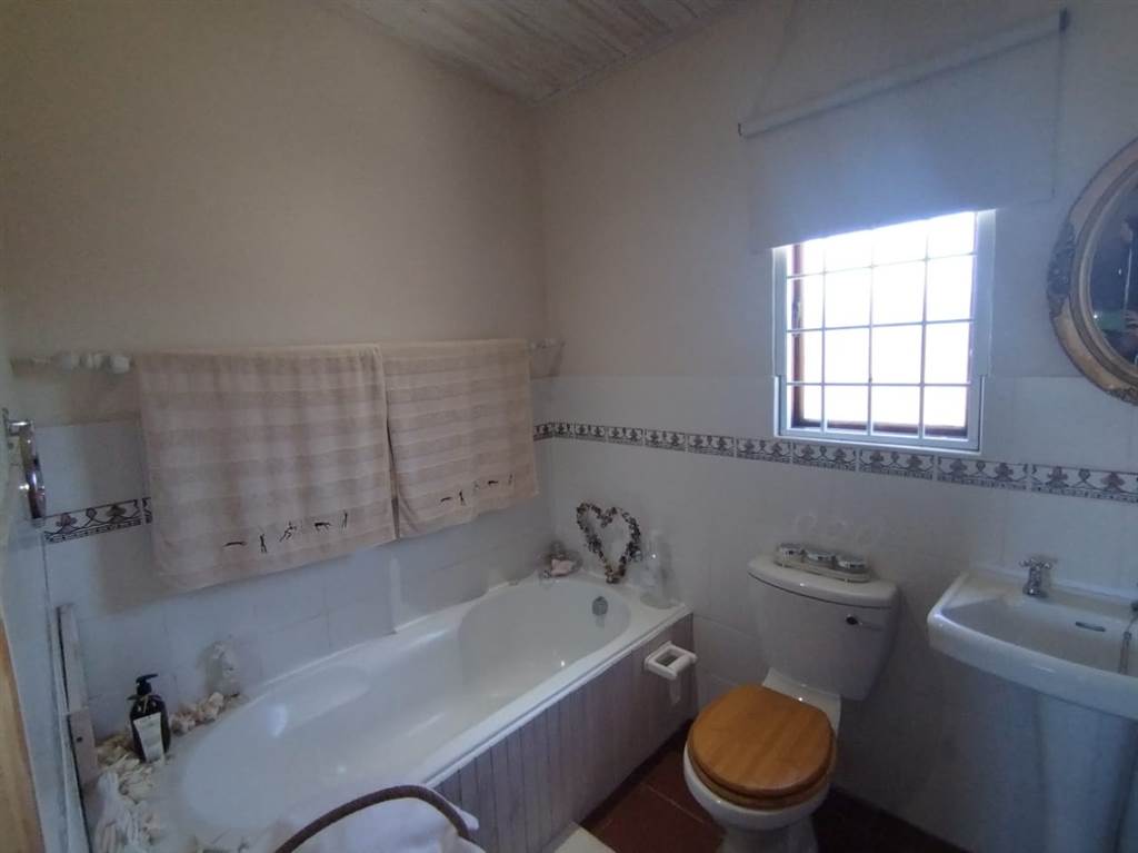 5 Bed House in Jacobsbaai photo number 21