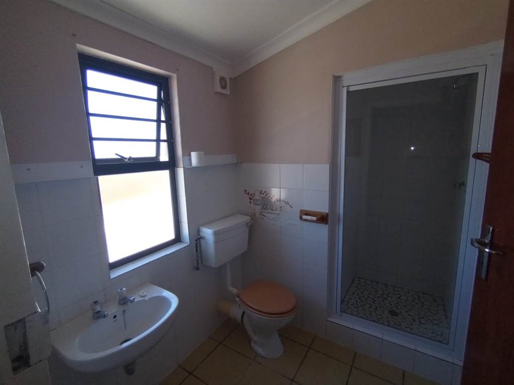5 Bed House in Jacobsbaai photo number 11