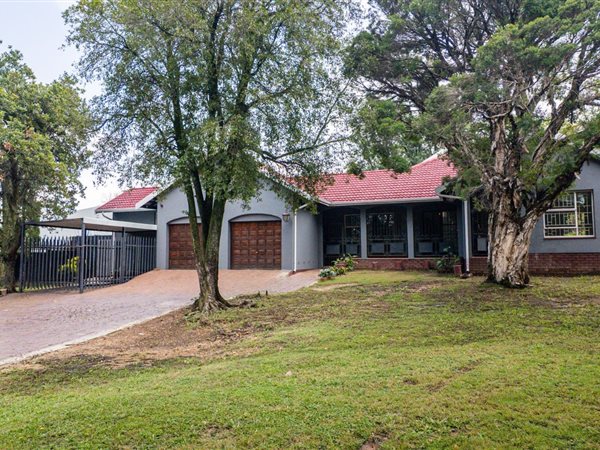 4 Bedroom House 4 Bedroom House