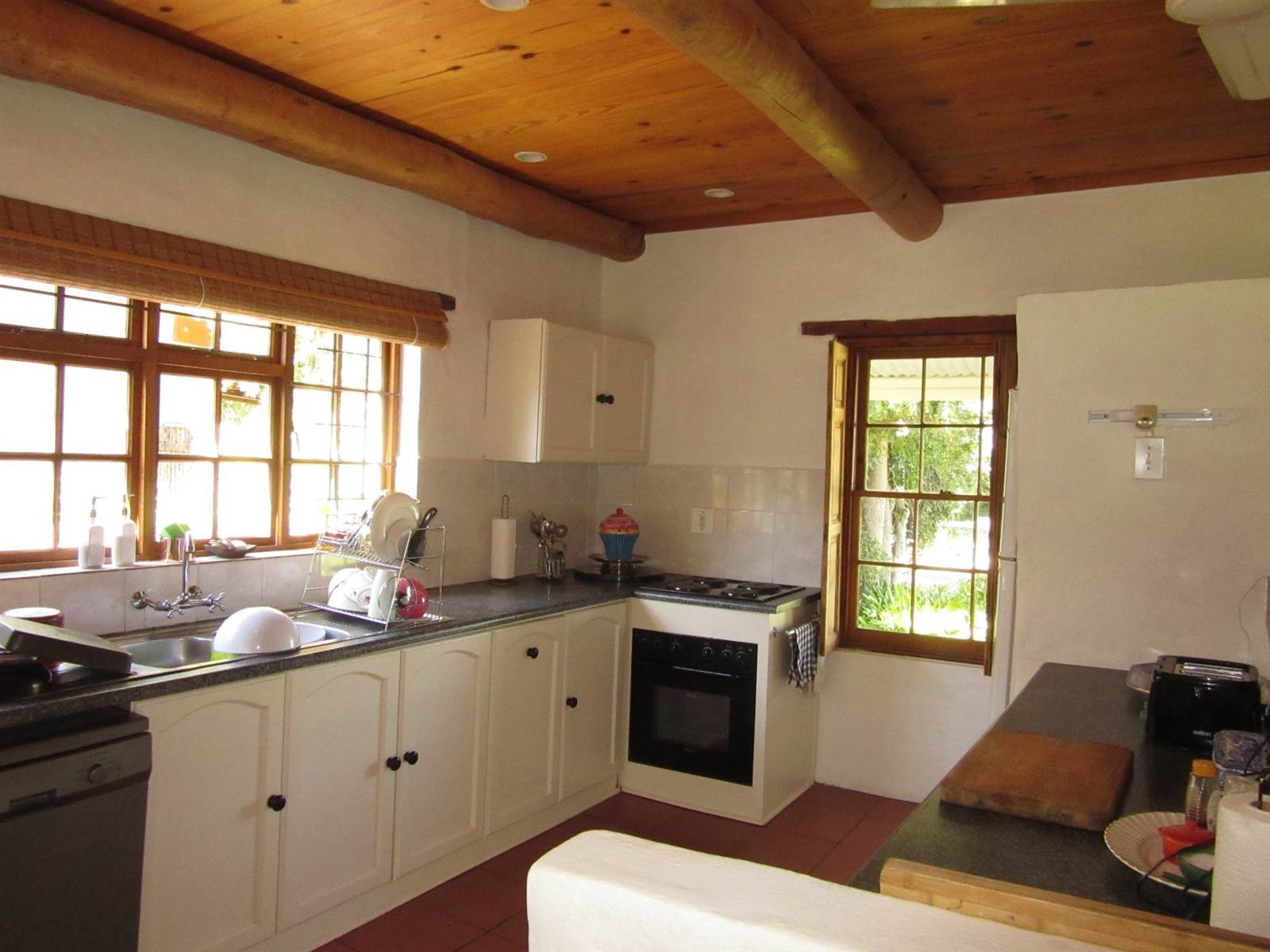 4 Bed House in Greyton photo number 4