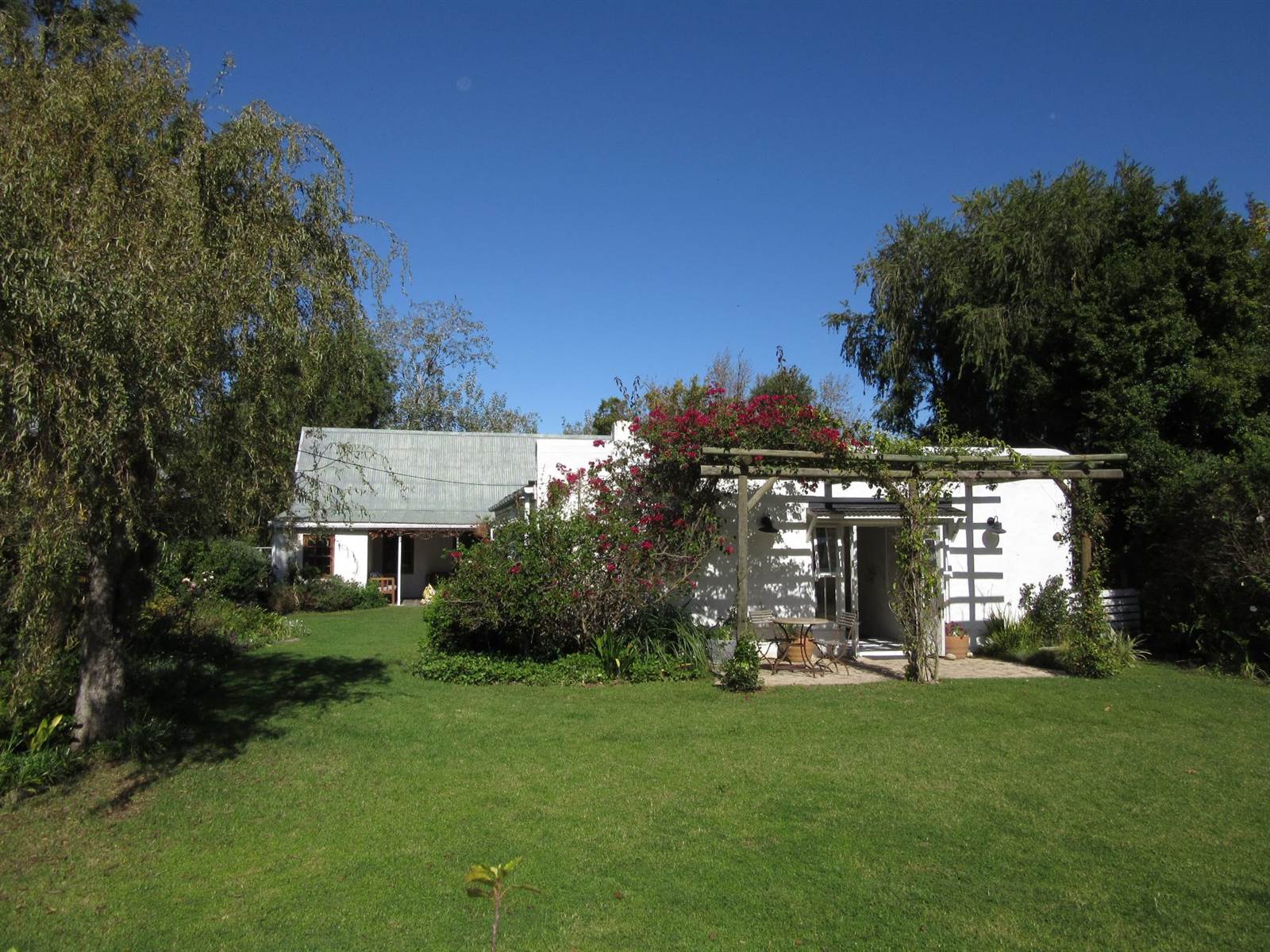 4 Bed House in Greyton photo number 28