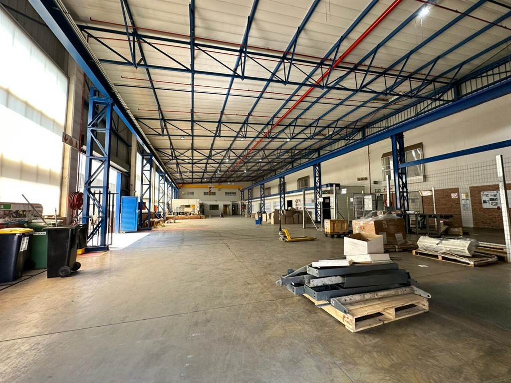 3853  m² Industrial space in Greenhills photo number 4