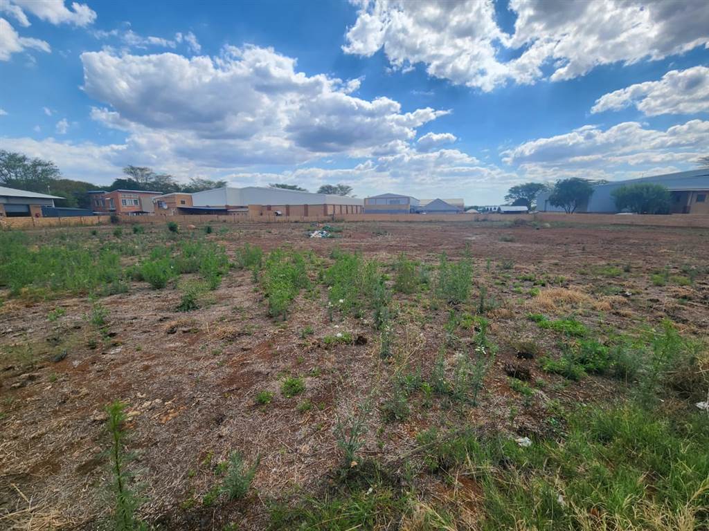 5293 m² Land available in Montana Park photo number 2