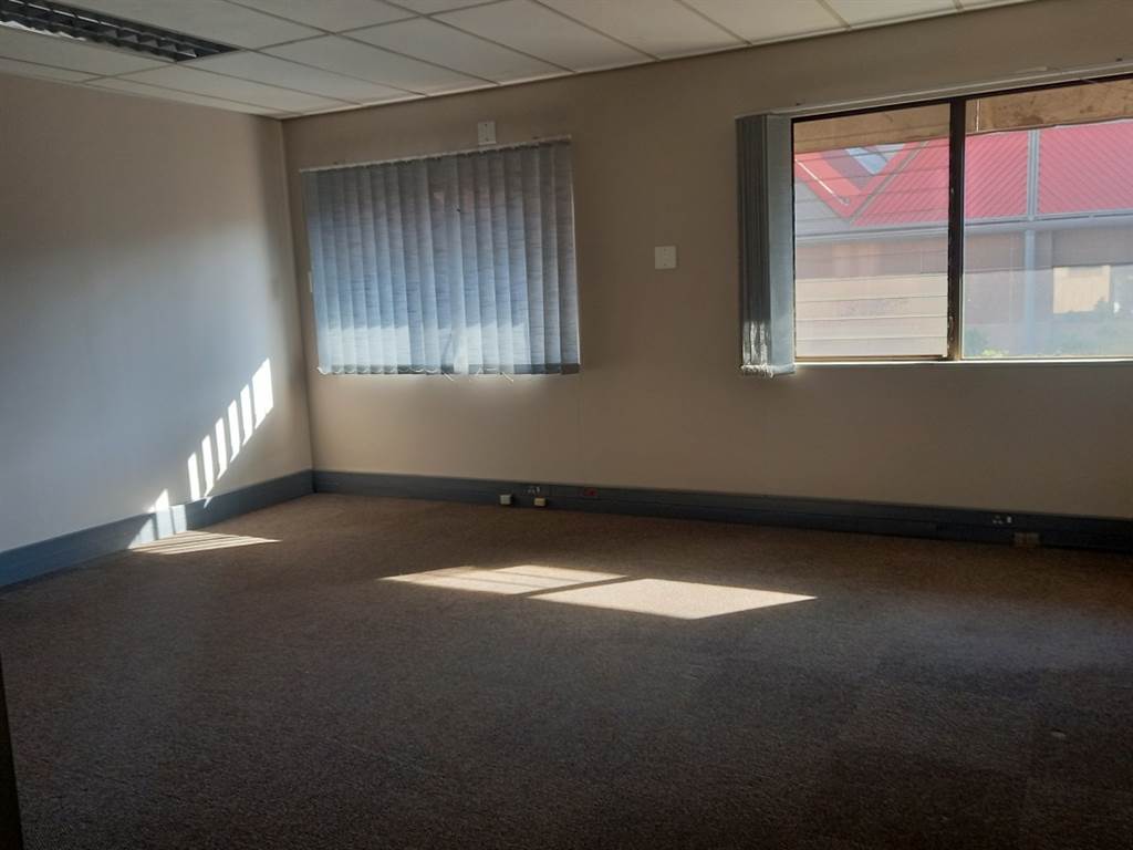 51  m² Office Space in Pretoria Central photo number 8