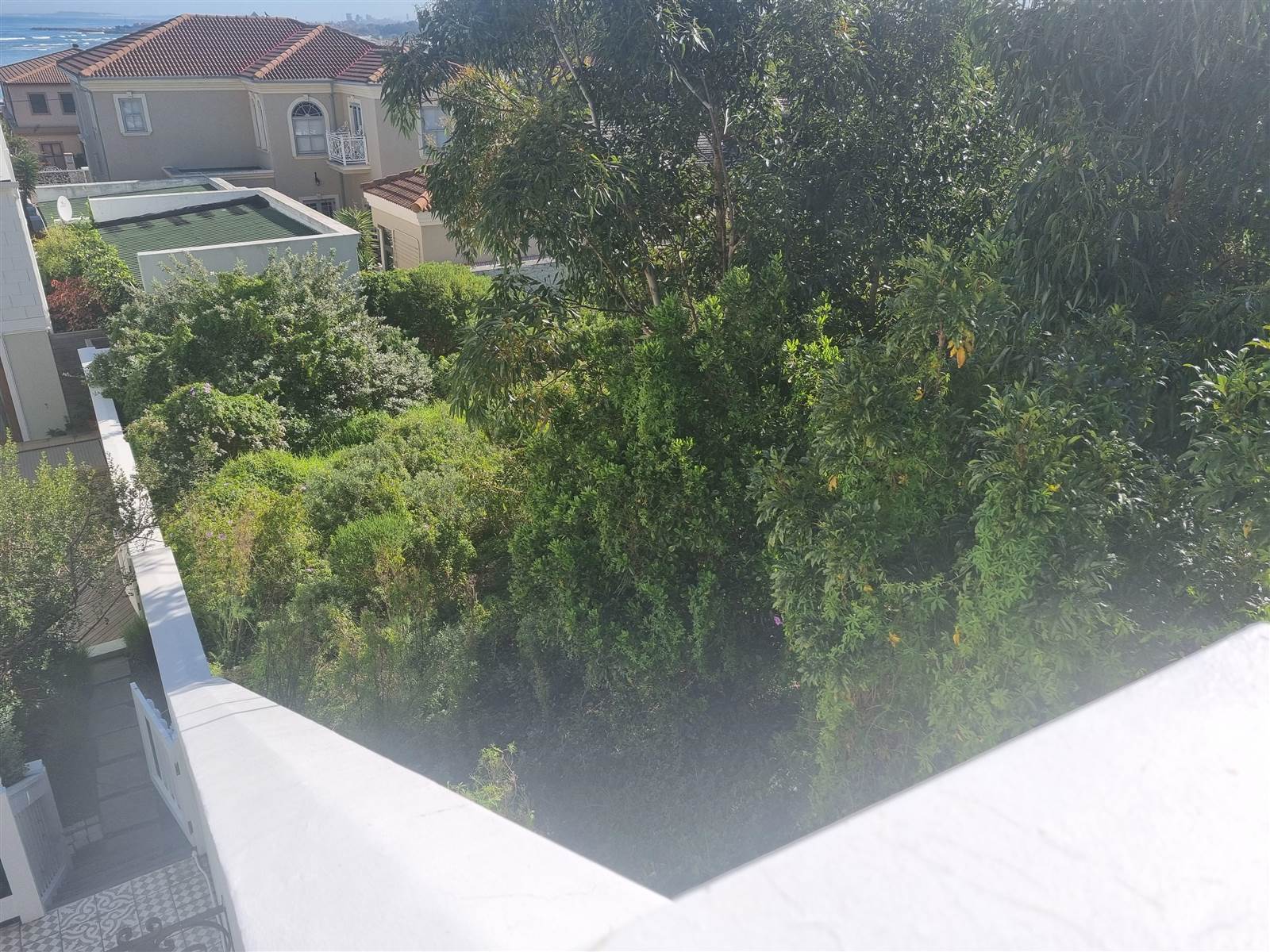 375 m² Land available in Gordons Bay Central photo number 2