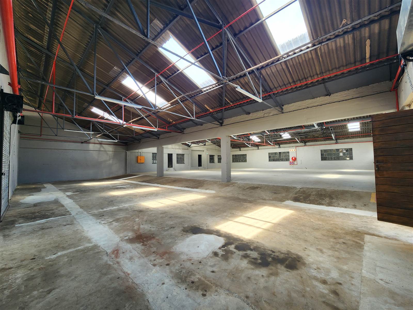 742  m² Industrial space in Benrose photo number 4