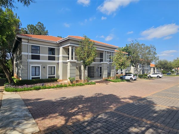 390  m² Commercial space in Woodmead