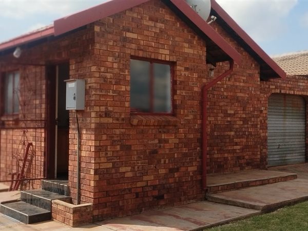 2 Bedroom House 2 Bedroom House