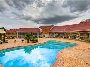 1.7 ha Land available in Fairleads