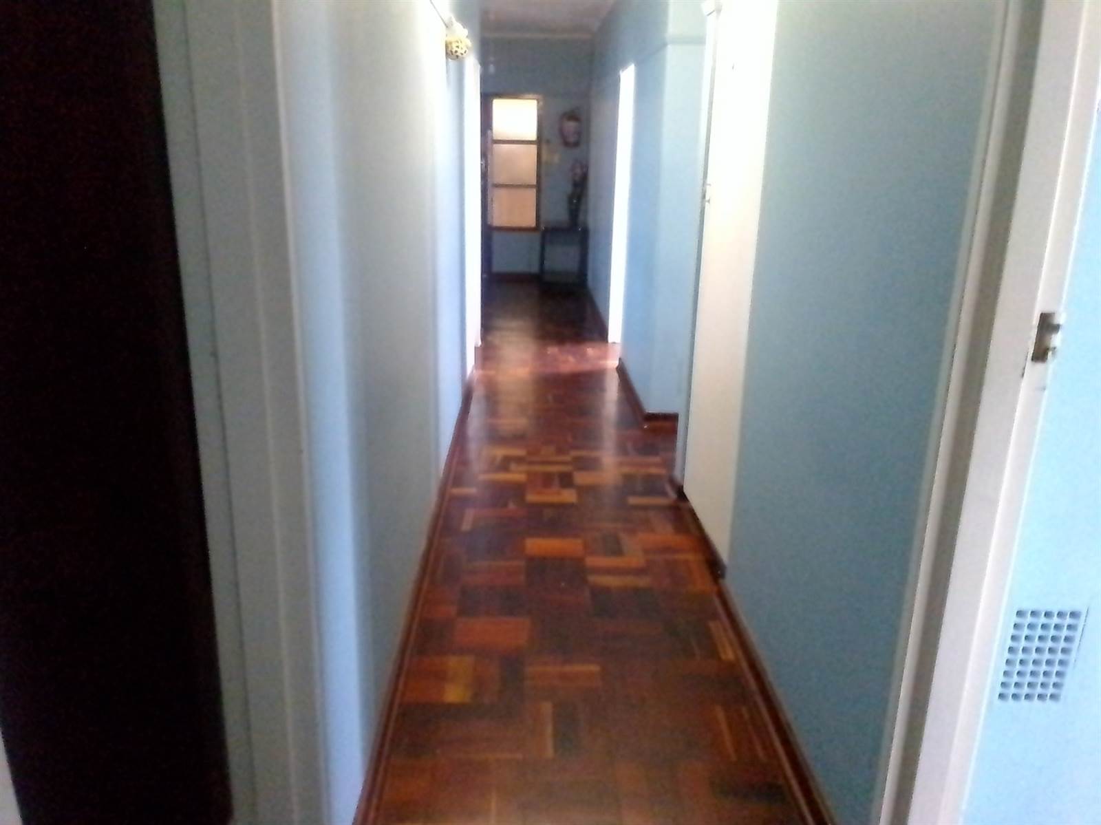 3 Bed Apartment in Southernwood photo number 4