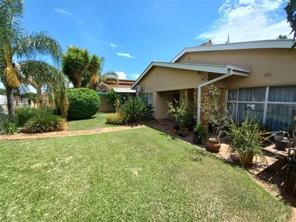 3 Bed House in Diamant Park