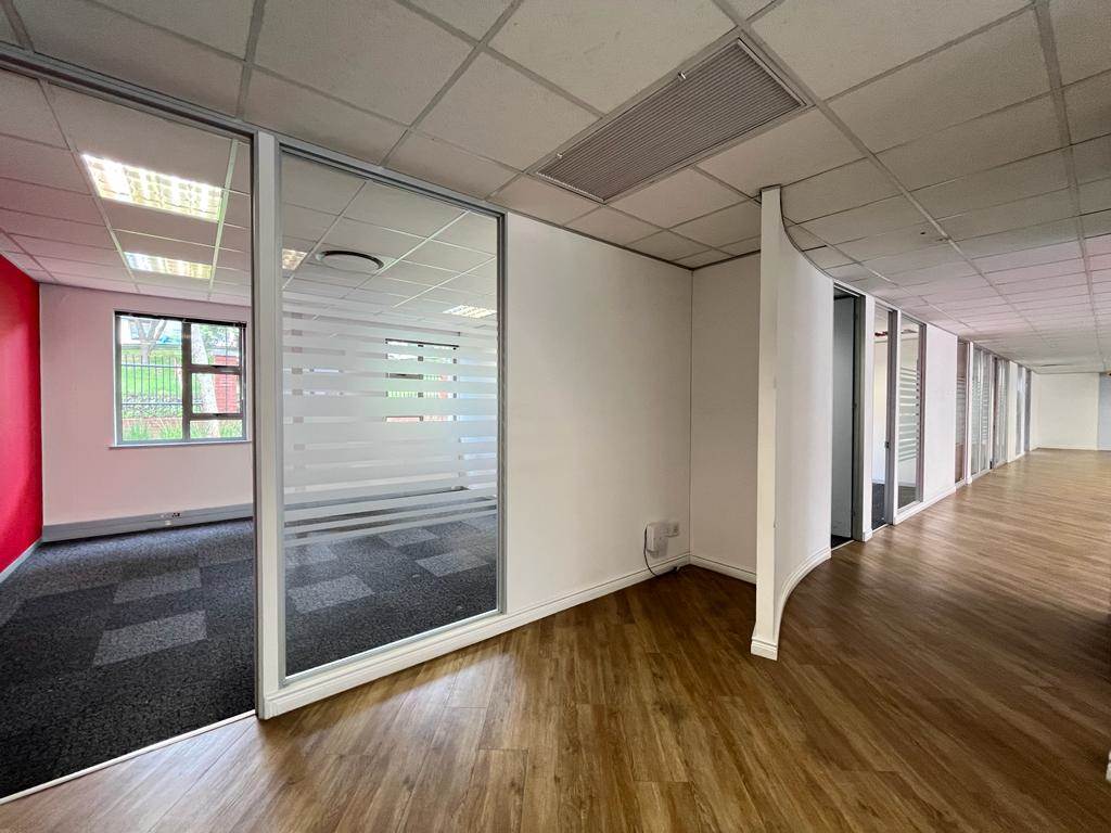 2365.9  m² Commercial space in Bryanston photo number 17