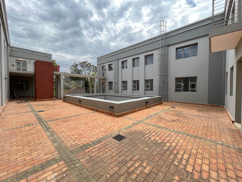2365.9  m² Commercial space in Bryanston photo number 7